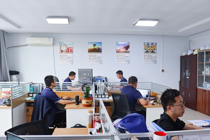 未标题-3_0001_办公室照片2