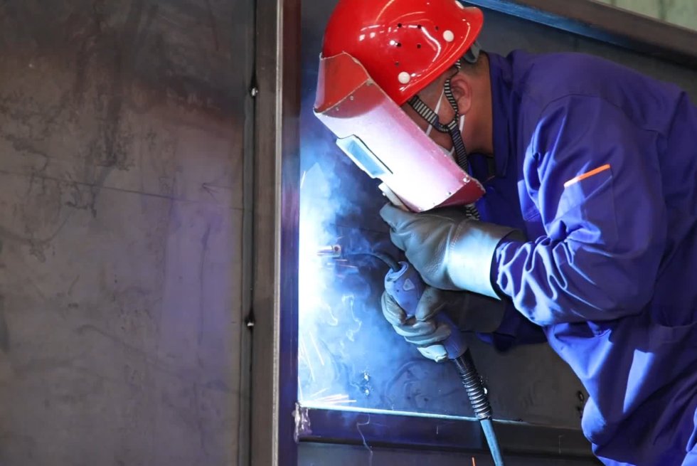 Precision Engineering for a Green Future: Inside the Huariton Production Workshop